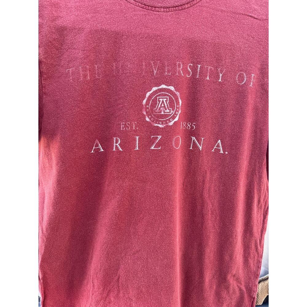 University of Arizona T-shirt S Men's Burgundy Worn Look & Feel Soft Distressed
